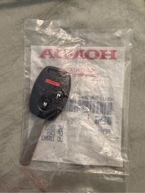Honda Car Key Fob in Black with Red Button